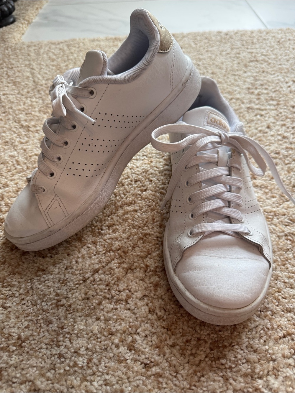 Adidas Sneakers